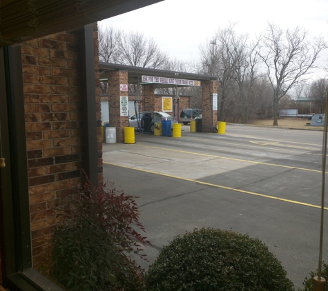 Super Clean Car Wash - Oklahoma City, OK. Easy to access. Just go and let them take care of your car.