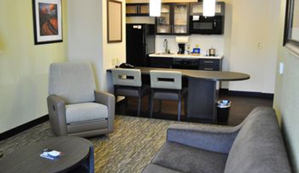 Candlewood Suites Bay City - Bay City, TX