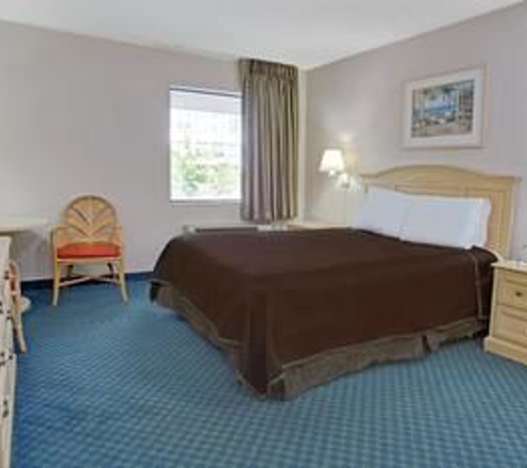 Travelodge - Orlando, FL