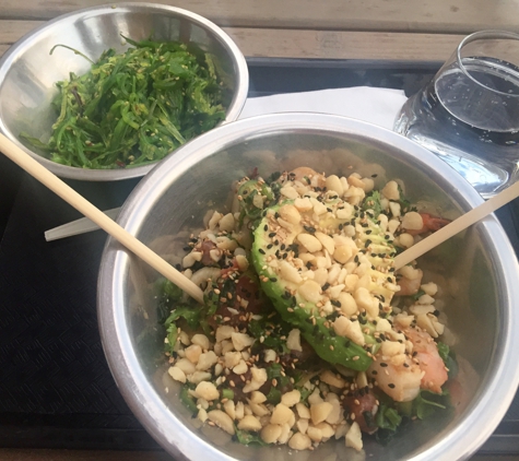 Fish Face Poke Bar - Sacramento, CA. Poke Bowl and seaweed salad.