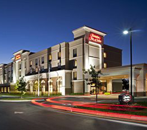 Hampton Inn & Suites Indianapolis-Airport - Indianapolis, IN