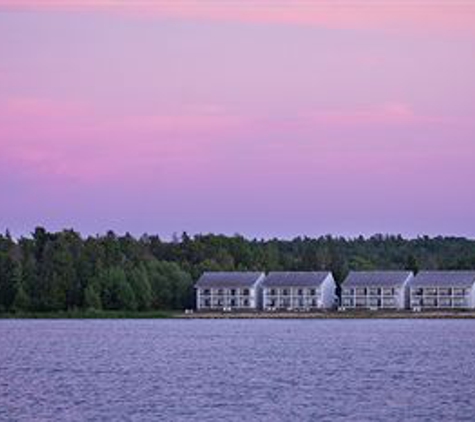 Clearwater Lakeshore Motel - Mackinaw City, MI