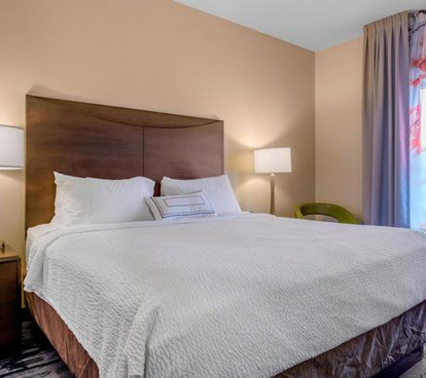 Fairfield Inn & Suites - Slippery Rock, PA