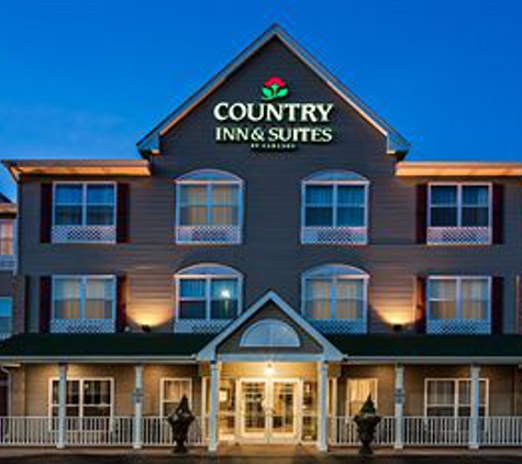 Country Inns & Suites - Crystal Lake, IL