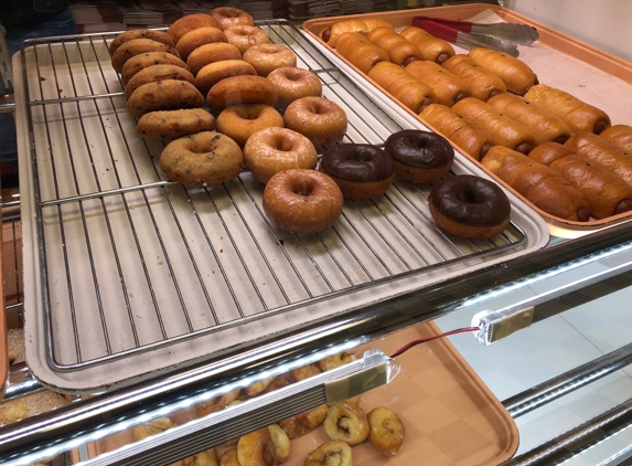 Ocean Springs Donuts - Ocean Springs, MS