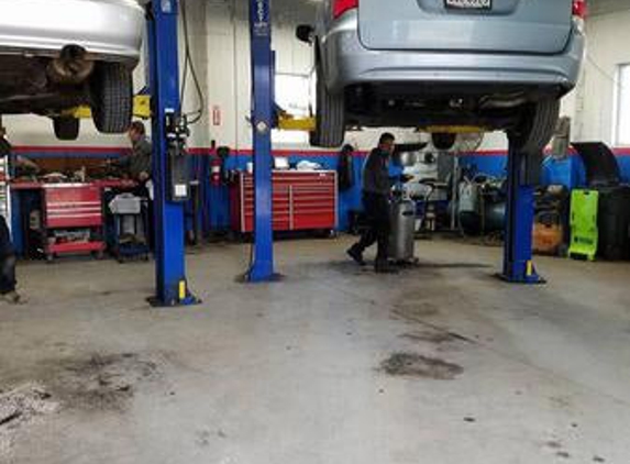 Mike's International Auto Repair - Middletown, OH