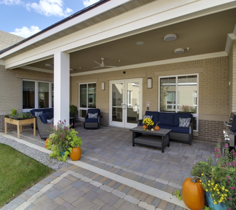 Michigan House Senior Living - Riverview, MI. Covered Patio