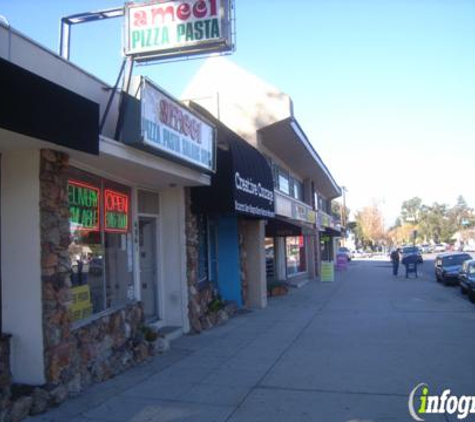 Ameci Pizza & Pasta - Woodland Hills, CA