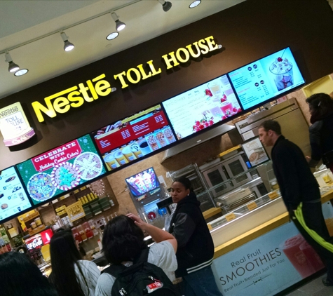 Nestle Toll House Cafe - Schaumburg, IL