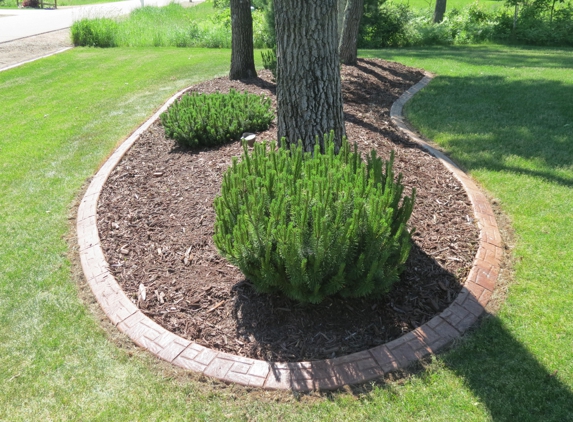 Mueller's Landscape Curbing - Custer, WI