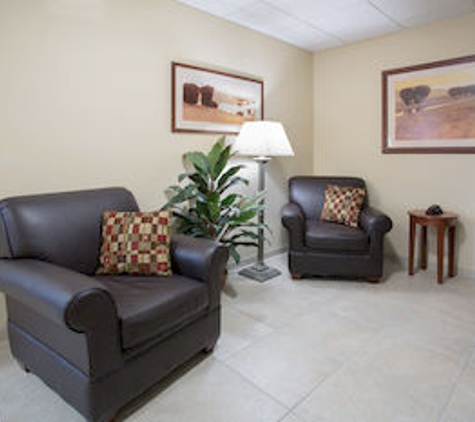 Candlewood Suites Grand Prairie - Peoria, IL