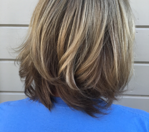 Cheryls Hairdesign - Salem, OR. Textured Haircut