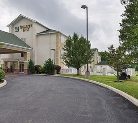 Quality Inn Spring Mills - Martinsburg North - Falling Waters, WV