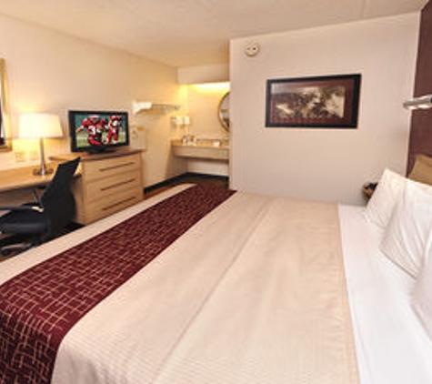 Red Roof Inn - Parkersburg, WV