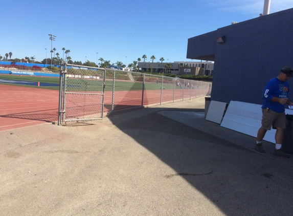 San Clemente Rentals - San Clemente, CA. Van could drive past this overhang so called it a hard axcess