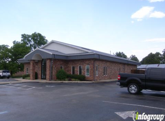 Paws Inn & Suites - Olive Branch, MS