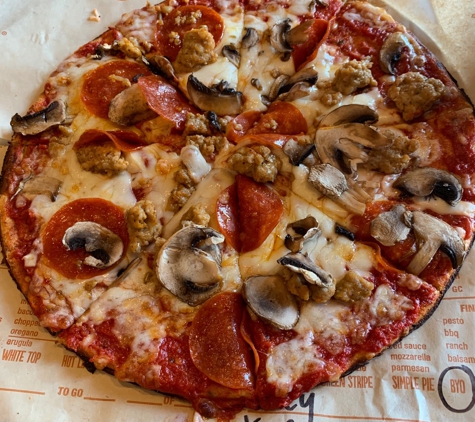 Blaze Pizza - Los Angeles, CA