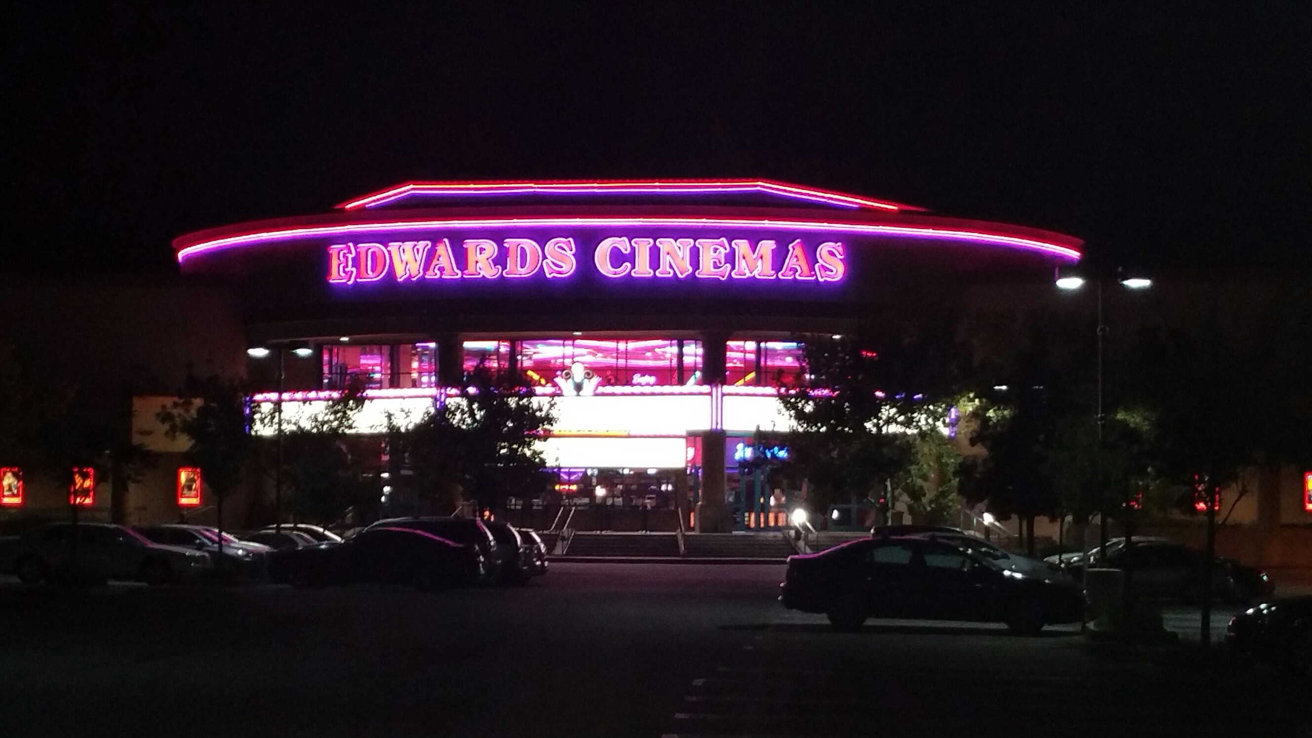 Regal Cinemas Canyon Country, CA 91351