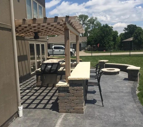 Custom Outdoor Solutions - Lees Summit, MO