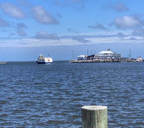 The Lake House - Bay Shore, NY