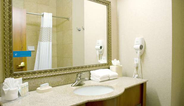 Hampton Inn & Suites College Station/Us 6-East Bypass - College Station, TX