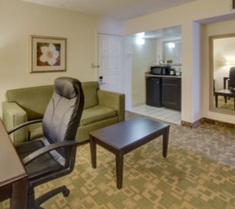 Clarion Inn & Suites At International Drive - Orlando, FL