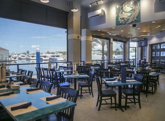 Deep Lagoon Seafood and Oyster House - Fort Myers, FL