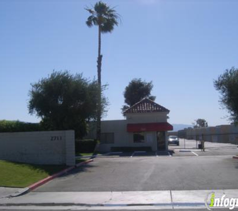 Storquest RV/Boat and Self Storage - Palm Springs, CA