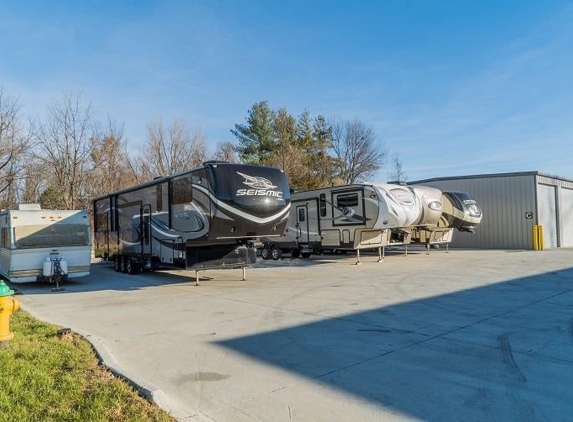 Highline Boat & RV Storage - Des Moines, IA