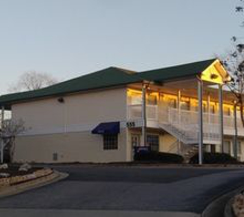 InTown Suites - Cumming, GA