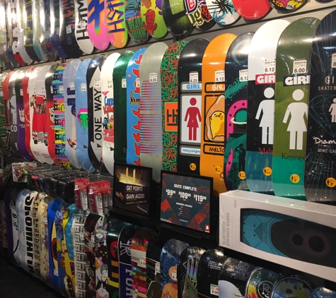 Zumiez - Grand Junction, CO