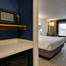 Holiday Inn Express & Suites Morris by IHG - Hotels