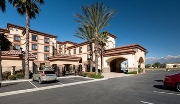 Holiday Inn Express & Suites Ontario Airport - Ontario, CA