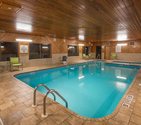 Holiday Inn Express & Suites Wauseon - Wauseon, OH