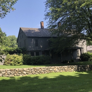 Aardvark Roofing - Sandy Hook, CT. Newtown CT. Cedar wood shake roof. Another one of the over 5000+ roofing projects Aardvark Roofing has completed in the last 20+ years.