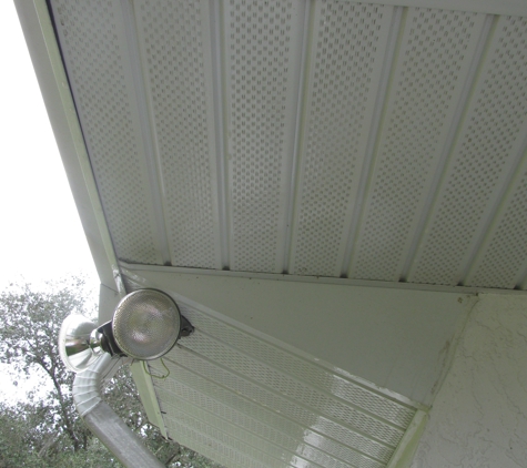 Englewood + Venice Fl Pressure Cleaning. Aluminum trim cleaned with low pressure