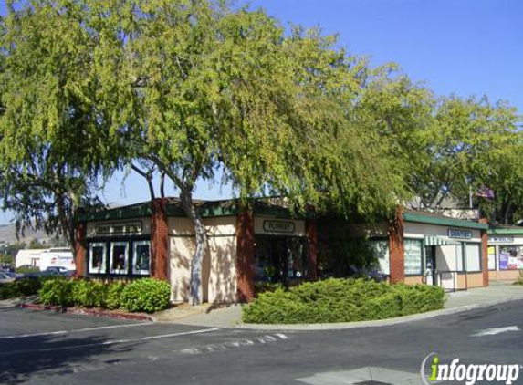 Fairway Park Donuts - Hayward, CA