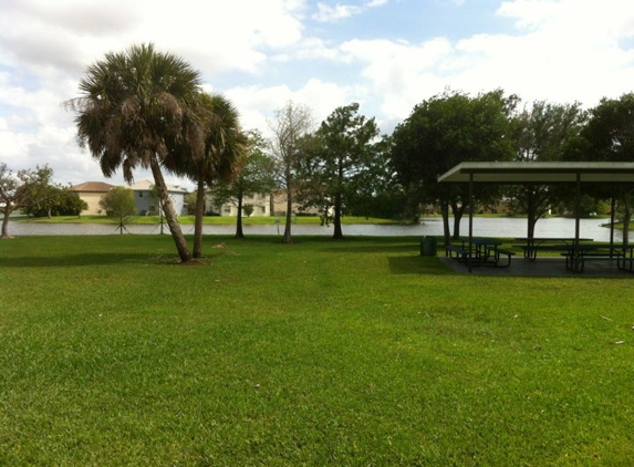 Walden Lake Pool - Pembroke Pines, FL