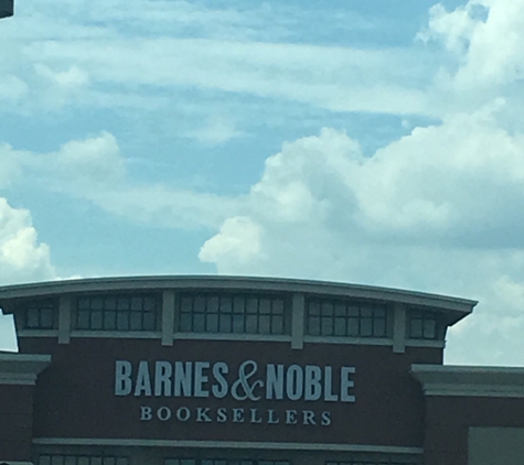 Barnes & Noble Booksellers - Chattanooga, TN