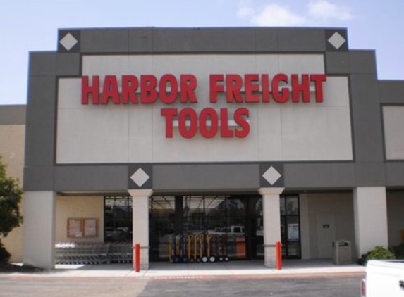 Harbor Freight Tools - Saint Louis, MO