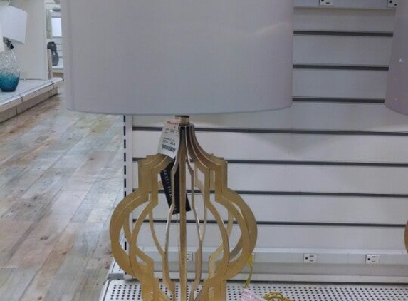 Marshalls & HomeGoods - Salem, NH