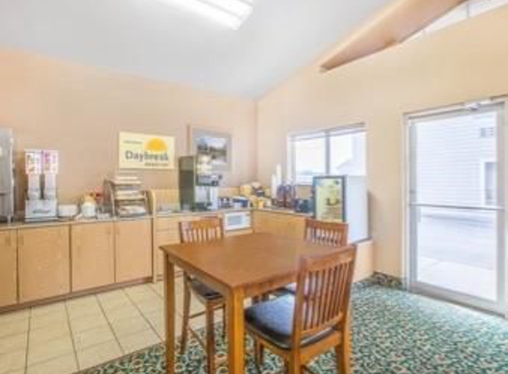 Days Inn - Worthington, MN