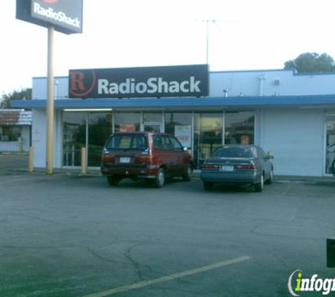 RadioShack - Forest Hill, TX