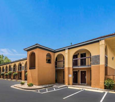 Econo Lodge - Gainesville, GA