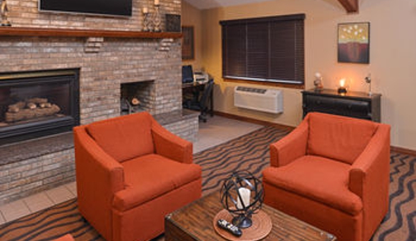 AmericInn Lodge & Suites of St. Cloud - Saint Cloud, MN