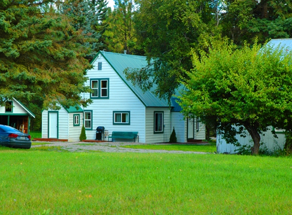 Whitefish Montana Vacation Rental Farmhouse - Whitefish, MT