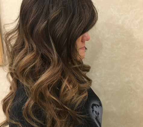 Aura Hair Studio - Artesia, CA