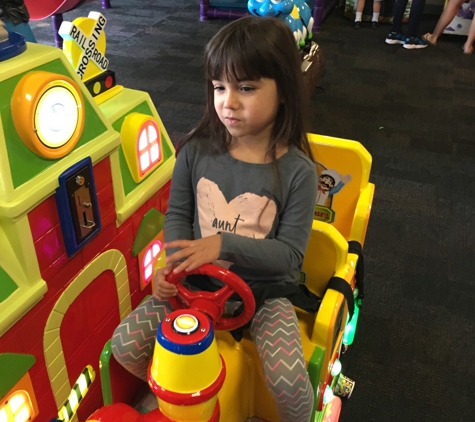 Chuck E. Cheese's - Chicago, IL