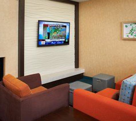 Residence Inn Chicago Waukegan/Gurnee - Waukegan, IL