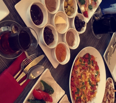 The Gundis Kurdish Kitchen - Chicago, IL